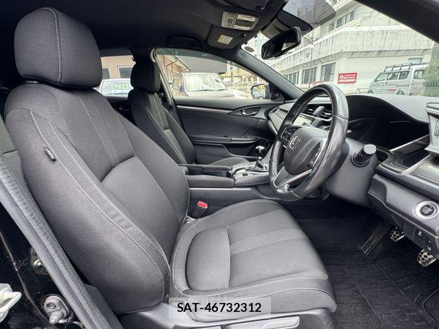 Honda CIVIC 2018-05 8313709-10