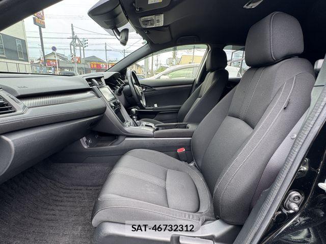 Honda CIVIC 2018-05 8313709-11