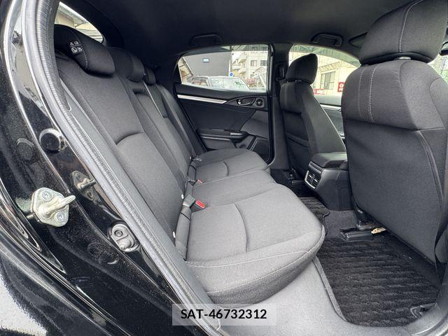 Honda CIVIC 2018-05 8313709-13