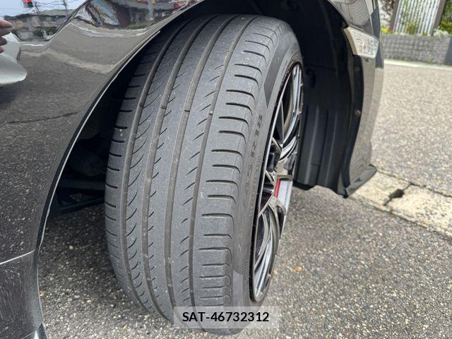 Honda CIVIC 2018-05 8313709-23