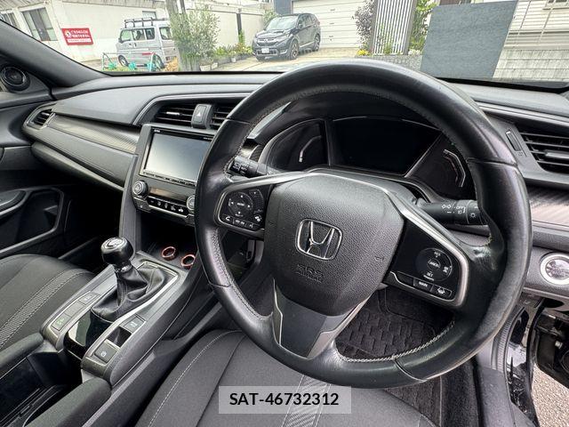 Honda CIVIC 2018-05 8313709-7