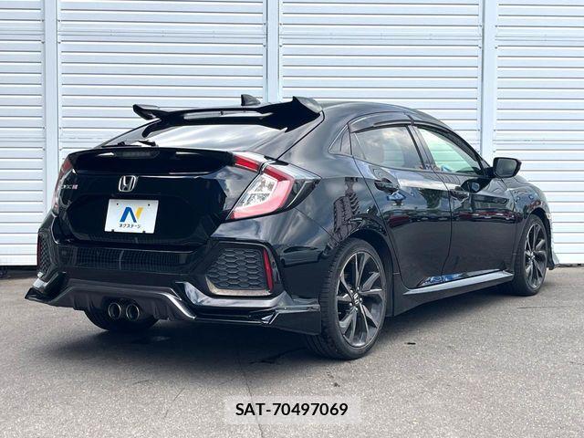 Honda CIVIC 2018-12 8313711-14