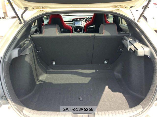 Honda CIVIC 2017-09 8313684-9