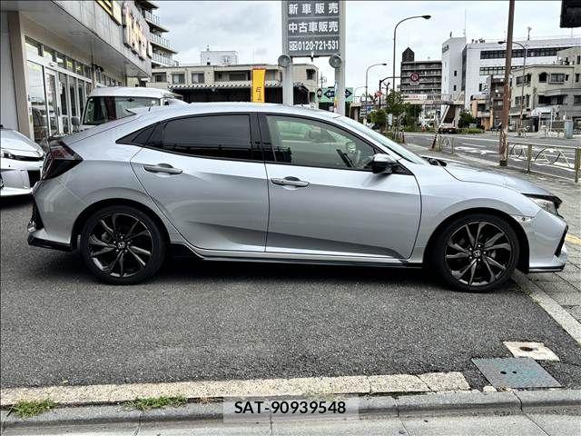 Honda CIVIC 2018-04 8313710-10