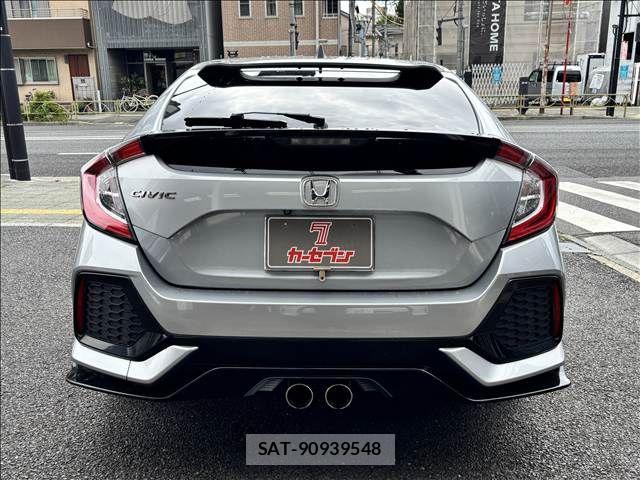 Honda CIVIC 2018-04 8313710-12