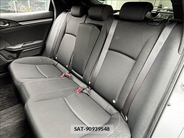 Honda CIVIC 2018-04 8313710-18