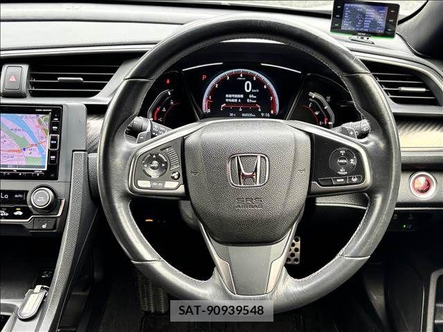 Honda CIVIC 2018-04 8313710-21