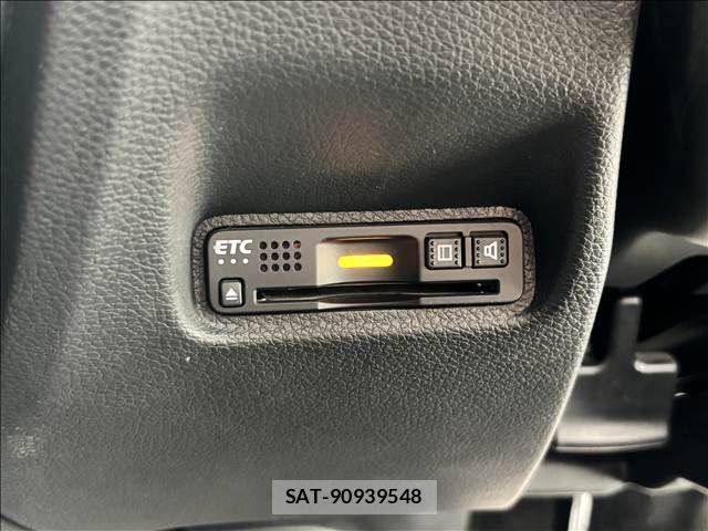 Honda CIVIC 2018-04 8313710-26