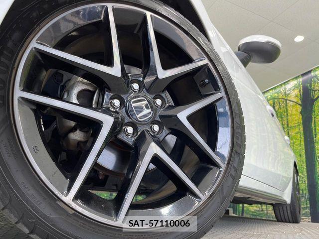 Honda CIVIC 2021-11 8313698-12