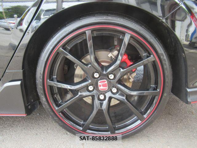 Honda CIVIC 2019-05 8313683-13