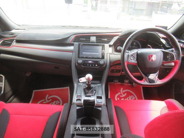 Honda CIVIC 2019-05 8313683-1