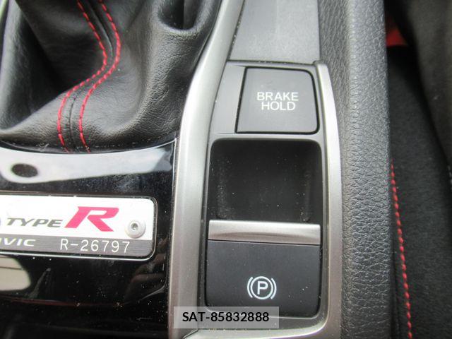 Honda CIVIC 2019-05 8313683-22