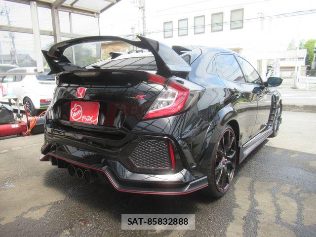 Honda CIVIC 2019-05 8313683-2