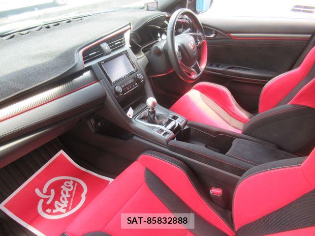 Honda CIVIC 2019-05 8313683-5
