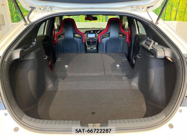 Honda CIVIC 2018-03 8313682-9