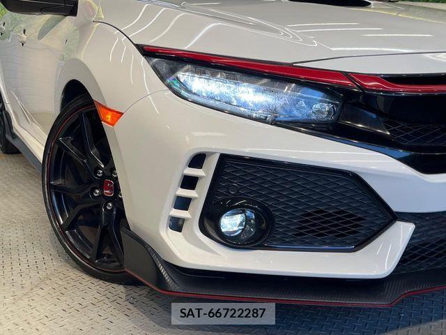Honda CIVIC 2018-03 8313682-11