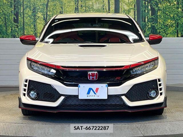 Honda CIVIC 2018-03 8313682-13