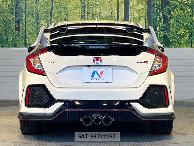 Honda CIVIC 2018-03 8313682-14