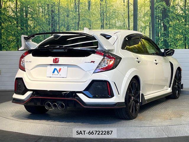 Honda CIVIC 2018-03 8313682-16