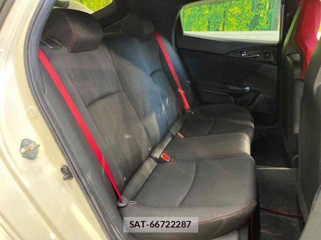 Honda CIVIC 2018-03 8313682-8