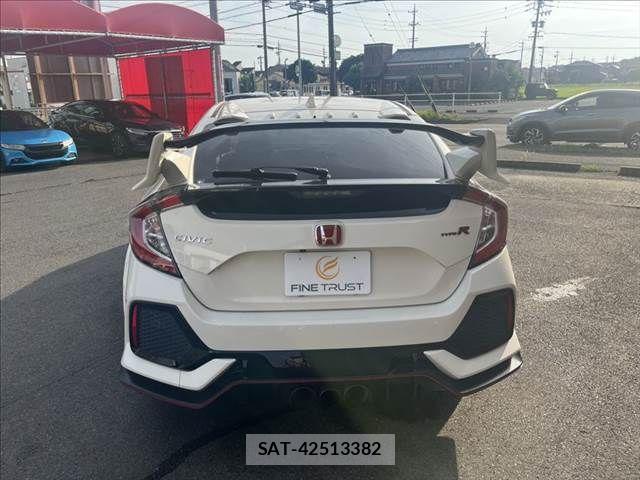 Honda CIVIC 2017-12 8313687-16