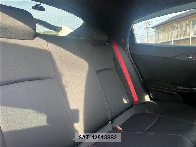 Honda CIVIC 2017-12 8313687-5