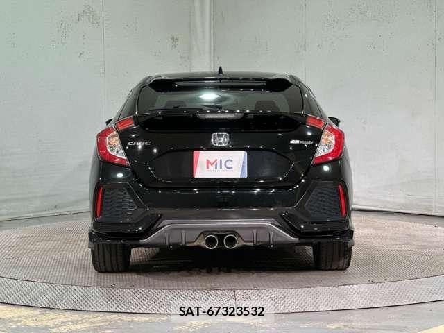 Honda CIVIC 2018-08 8335237-6