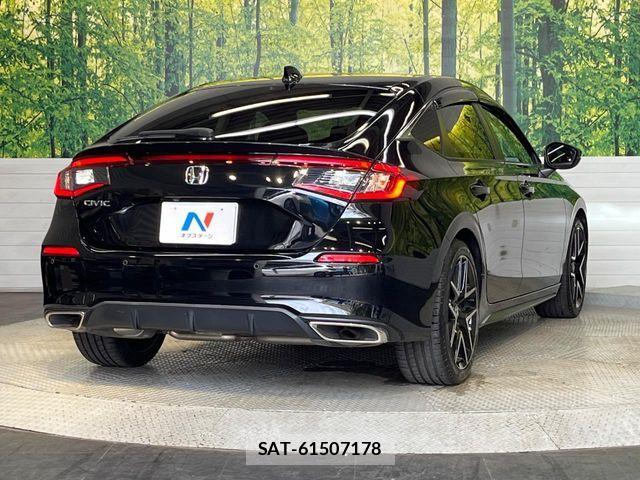 Honda CIVIC 2023-09 8335236-16
