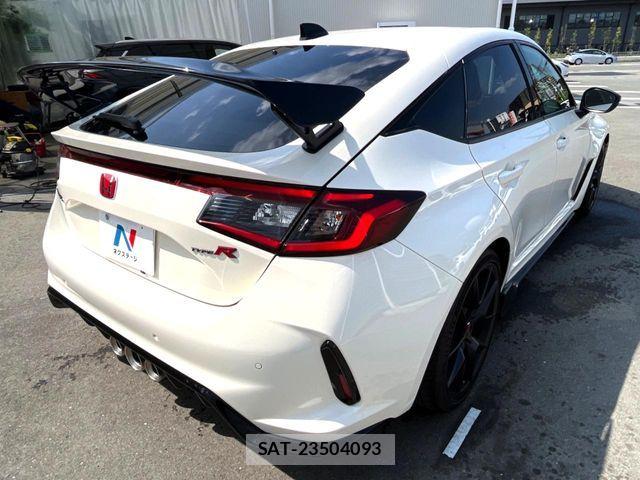 Honda CIVIC 2025-12 8335234-16