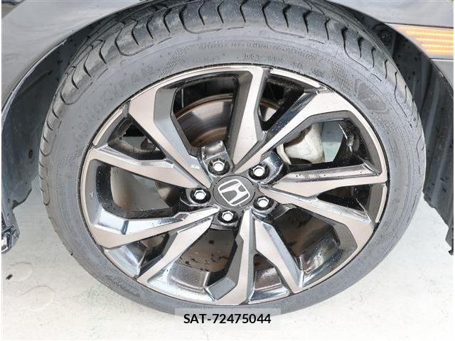 Honda CIVIC 2018-06 8335239-9