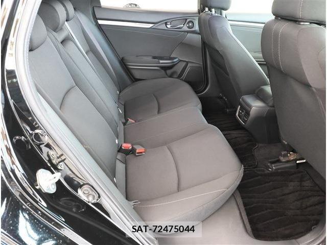 Honda CIVIC 2018-06 8335239-15
