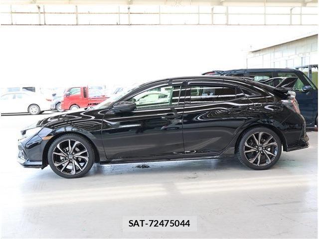 Honda CIVIC 2018-06 8335239-25