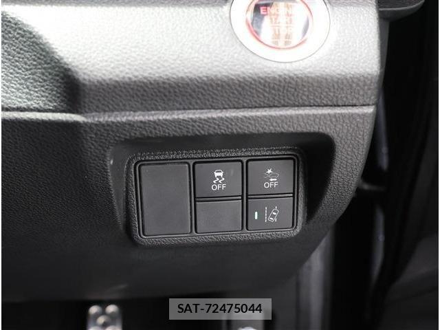 Honda CIVIC 2018-06 8335239-29