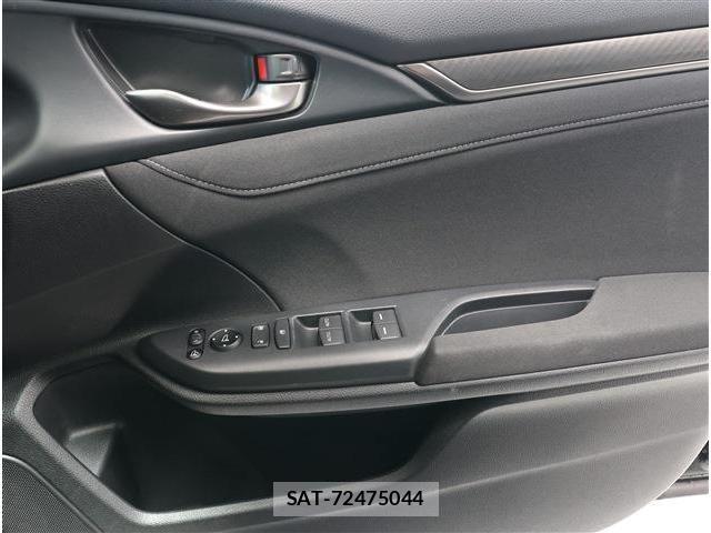 Honda CIVIC 2018-06 8335239-6