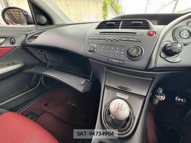 Honda CIVIC 2011-05 8335241-12