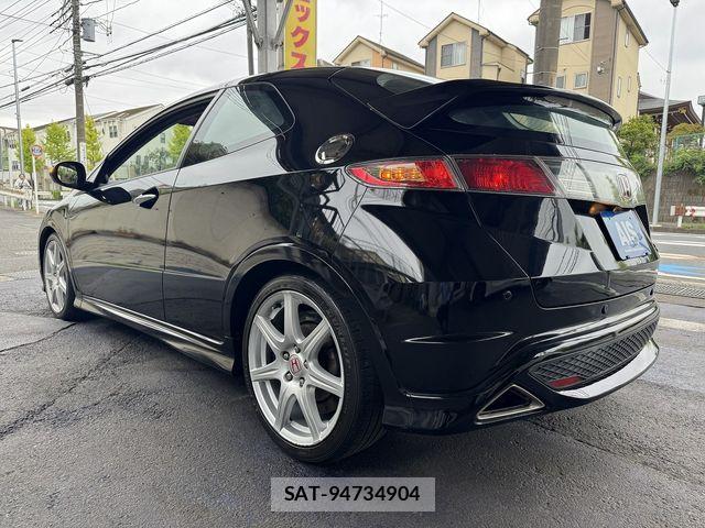 Honda CIVIC 2011-05 8335241-2