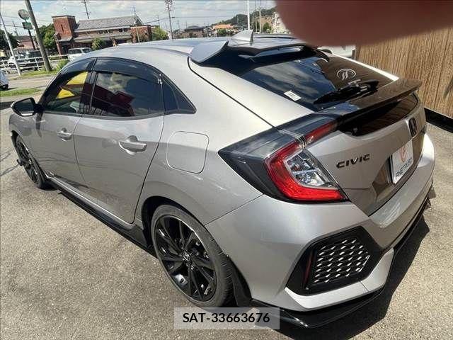 Honda CIVIC 2017-11 8354152-17