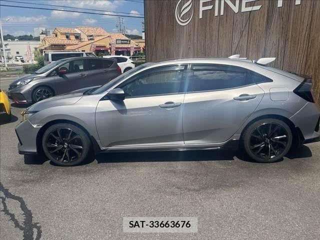 Honda CIVIC 2017-11 8354152-18