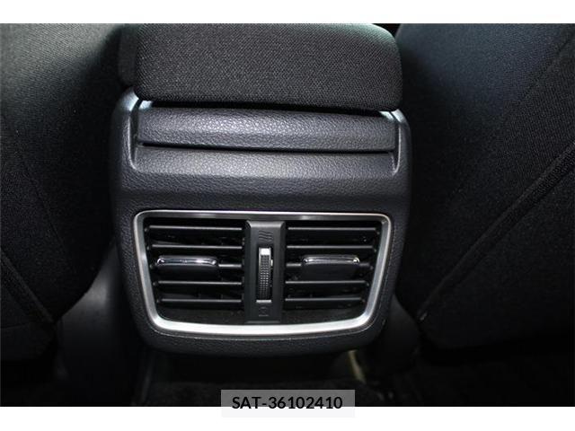 Honda CIVIC 2018-04 8365158-17