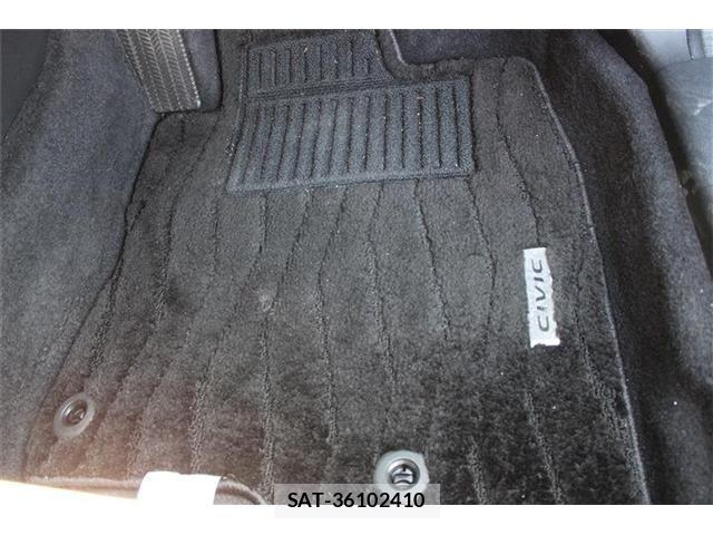 Honda CIVIC 2018-04 8365158-23