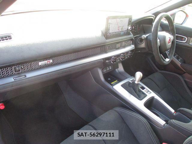 Honda CIVIC 2025-06 8365151-14