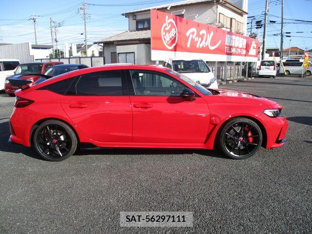 Honda CIVIC 2025-06 8365151-7