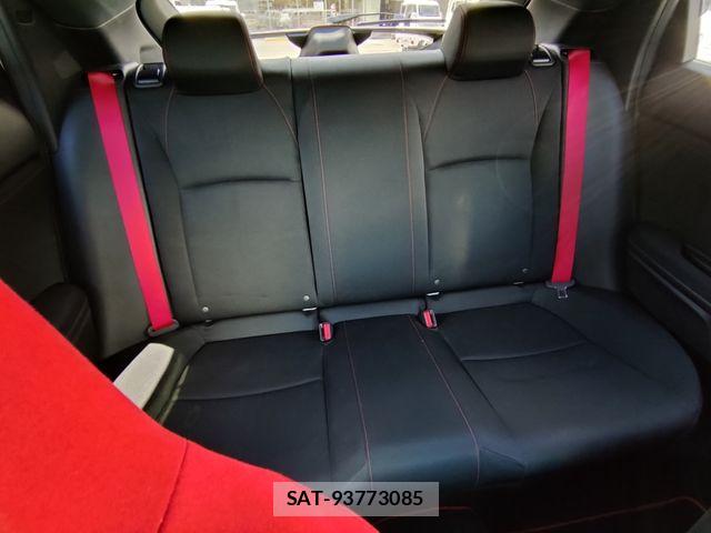 Honda CIVIC 2019-08 8365157-21
