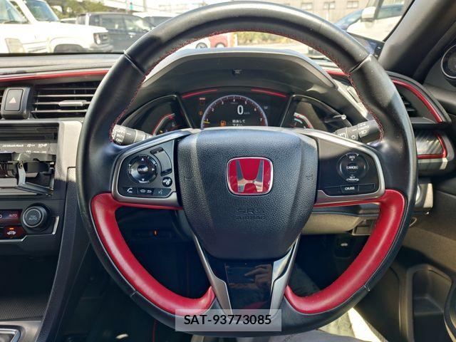 Honda CIVIC 2019-08 8365157-25