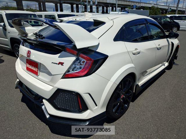 Honda CIVIC 2019-08 8365157-7