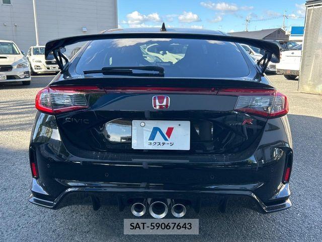 Honda CIVIC 2025-06 8365150-15