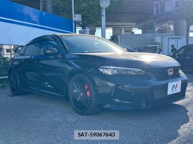 Honda CIVIC 2025-06 8365150-16