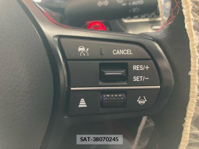 Honda CIVIC 2024-10 8365152-17