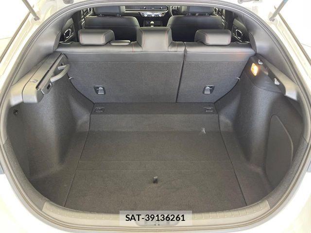 Honda CIVIC 2022-03 8411649-13