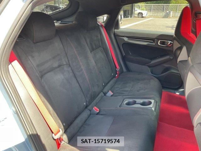 Honda CIVIC 2024-04 8411647-11